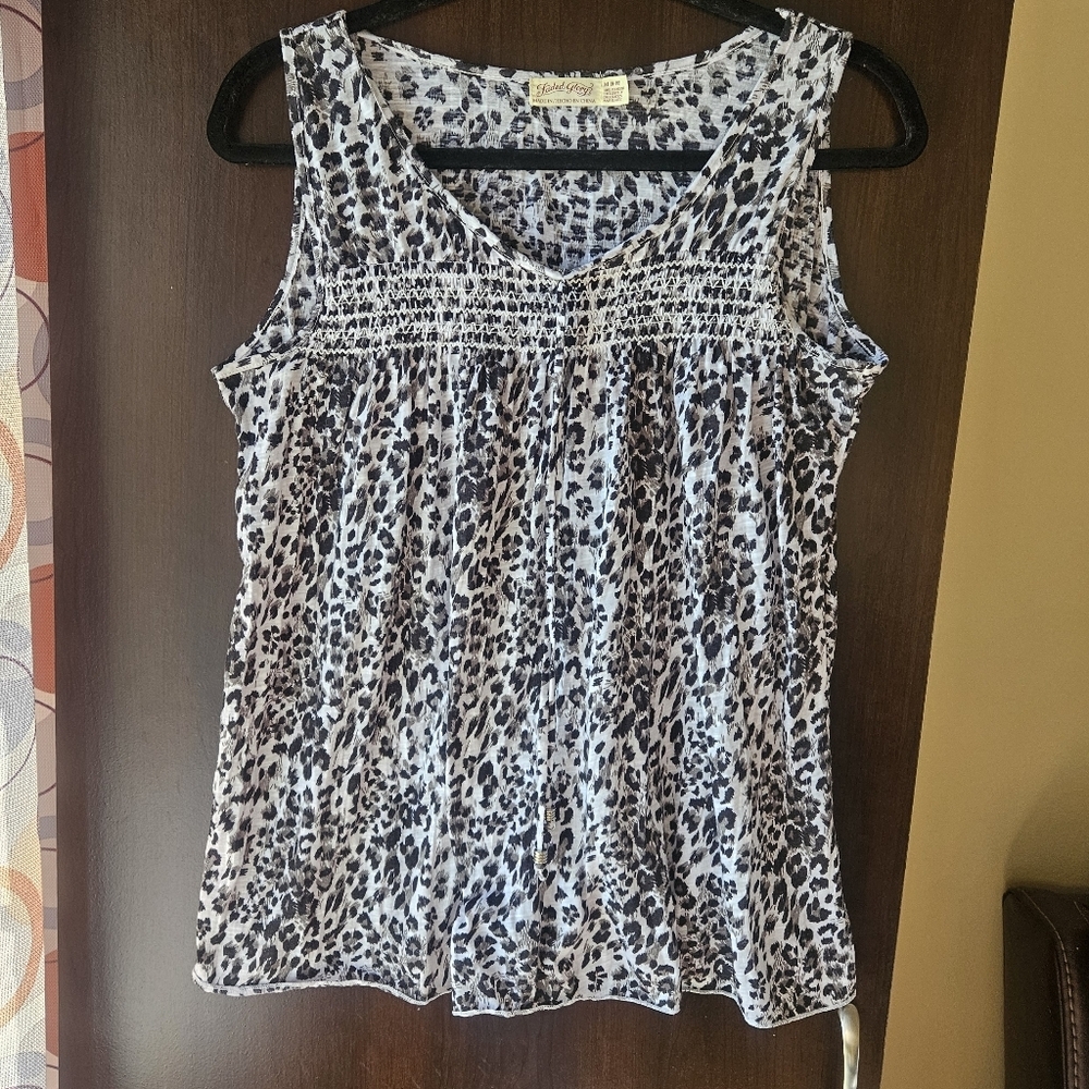 Faded Glory Animal Print Sleeveless Blouse